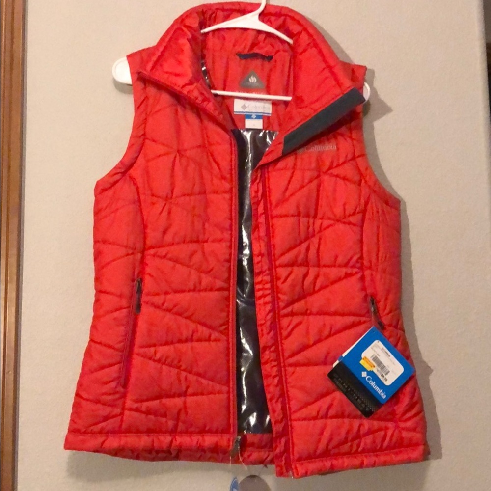 NWT Columbia Vest